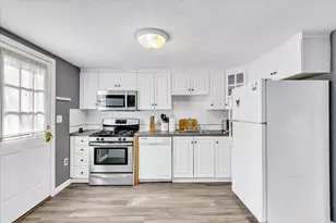 104 Edgewater Dr, Falmouth, MA 02536 - Photo 8