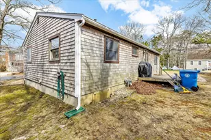 104 Edgewater Dr, Falmouth, MA 02536 - Photo 44