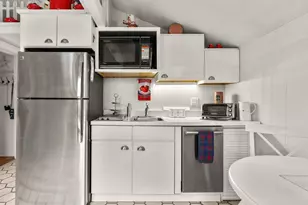 251 Shore Dr, Mashpee, MA 02649 - Photo 10