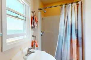 421 Commercial St, Provincetown, MA 02657 - Photo 12