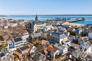 5 Webster Pl, Provincetown, MA 02657 - Photo 30