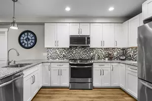 76 Court St, Plymouth, MA 02360 - Photo 6