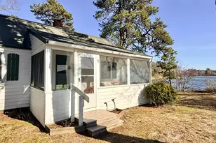 43 Pond St, Dennis, MA 02670 - Photo 6