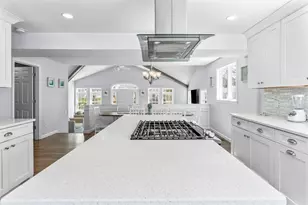 37 Uncle Henrys Rd, Mashpee, MA 02649 - Photo 4