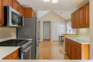 28 Wildflower Ln, Yarmouth, MA 02675 - Photo 8