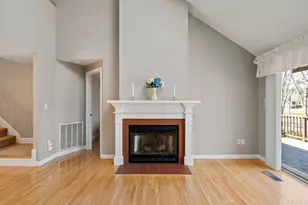 28 Wildflower Ln, Yarmouth, MA 02675 - Photo 4