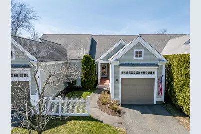 8 Hollyhock Knoll Court #UNIT 8, Bourne, MA 02532 - Photo 4