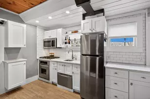 19 Center St, Provincetown, MA 02657 - Photo 10