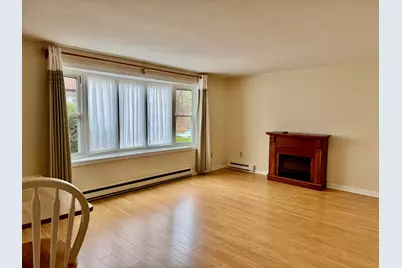 775 W Main Street #APT 5, Barnstable, MA 02601 - Photo 4