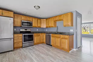 573 Carriage Shop Rd, Falmouth, MA 02536 - Photo 6