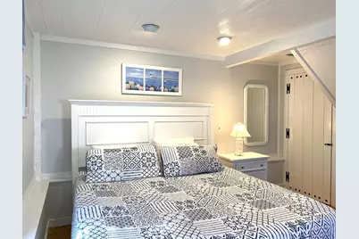 8 & 10 Wharf Avenue, Mashpee, MA 02649 - Photo 18