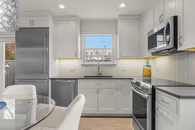 32 Alden Street #UNIT 3, Provincetown, MA 02657 - Photo 8