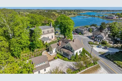 10 Bank Street, Wellfleet, MA 02667 - Photo 2
