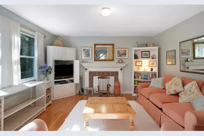 22 Old Lighthouse Road, Tisbury, MA 02568 - Photo 10