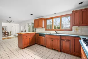 422 Hatchville Rd, Falmouth, MA 02536 - Photo 12