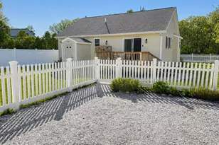 34 10th St, Edgartown, MA 02539 - Photo 2