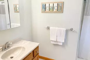 34 10th St, Edgartown, MA 02539 - Photo 12
