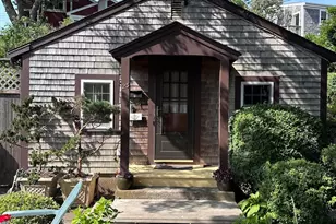 23 Cottage St, Provincetown, MA 02657 - Photo 2