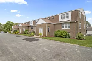 24 Bettys Pond Rd, Barnstable, MA 02601 - Photo 4