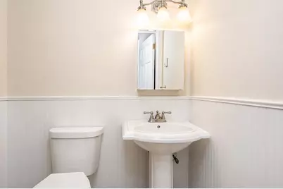 775 W Main Street #APT 15, Barnstable, MA 02601 - Photo 10