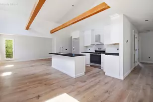 86 Harry Kemp Wy, Provincetown, MA 02657 - Photo 4