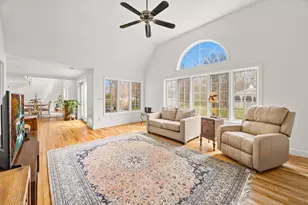 8 Telegraph Hill Rd, Sandwich, MA 02563 - Photo 10