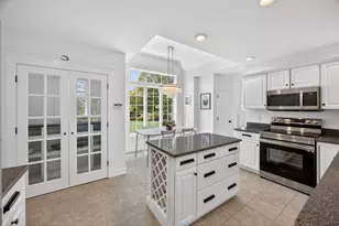 102 Waterford Dr, Barnstable, MA 02635 - Photo 16