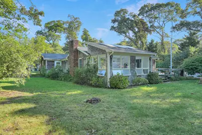 22 Oklahoma Avenue, Tisbury, MA 02568 - Photo 2