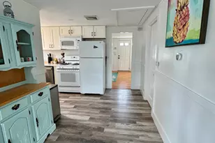 121 Sixth Ave, Barnstable, MA 02630 - Photo 6