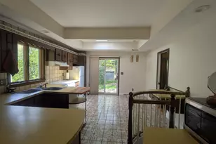 22 Vernon St, Boston, MA 02136 - Photo 6