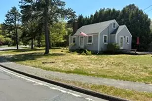 15 Ploughed Neck Rd, Sandwich, MA 02537 - Photo 2
