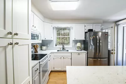 248 Camp Street #APT D1, Yarmouth, MA 02673 - Photo 10