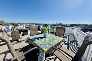 37 Circuit Ave, Oak Bluffs, MA 02557 - Photo 4