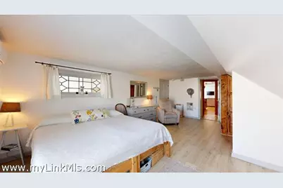 37 Circuit Avenue #UNIT 4, Oak Bluffs, MA 02557 - Photo 12