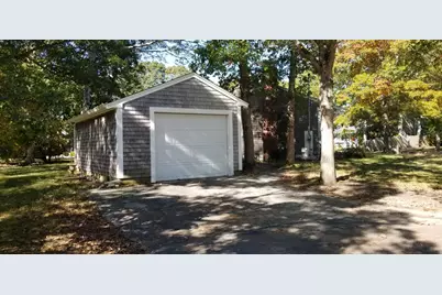 85 Castlewood Circle, Barnstable, MA 02601 - Photo 2