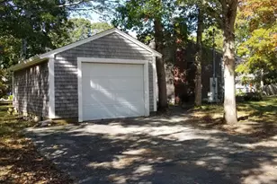 85 Castlewood Cir, Barnstable, MA 02601 - Photo 2