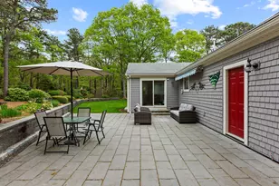 90 Beacon St, Yarmouth, MA 02664 - Photo 4