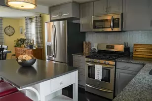 16 Dartmouth St, Barnstable, MA 02601 - Photo 6