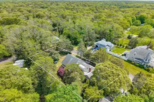 3 Troy St, Oak Bluffs, MA 02557 - Photo 4