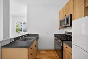 34 Conwell St, Provincetown, MA 02657 - Photo 8