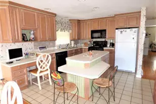22 Briarfield Rd, Dennis, MA 02641 - Photo 16