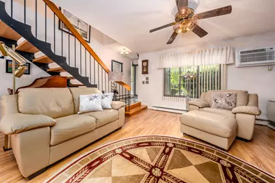 32 Townhouse Terrace #UNIT 32, Barnstable, MA 02601 - Photo 6