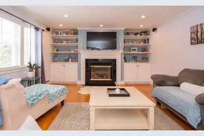 68 Front Street, Oak Bluffs, MA 02557 - Photo 8