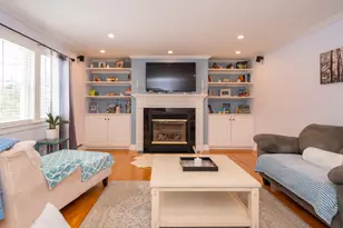 68 Front St, Oak Bluffs, MA 02557 - Photo 8