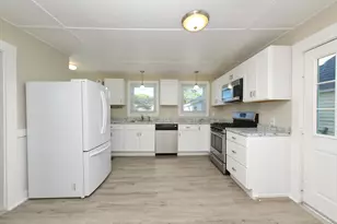 21 12th St, Wareham, MA 02571 - Photo 8