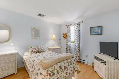 135 W Main Street #APT 32, Barnstable, MA 02601 - Photo 14