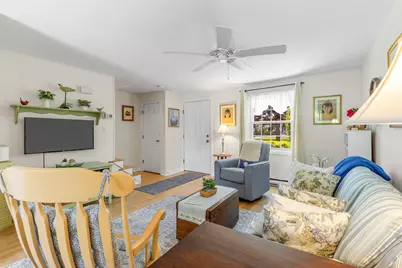 135 W Main Street #APT 32, Barnstable, MA 02601 - Photo 4