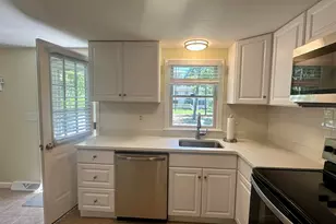 86 Carl Landi Cir, Falmouth, MA 02536 - Photo 8