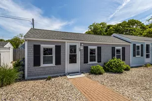 128 Sea St, Dennis, MA 02639 - Photo 2