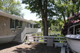 133 Edgewater Dr, Falmouth, MA 02536 - Photo 20